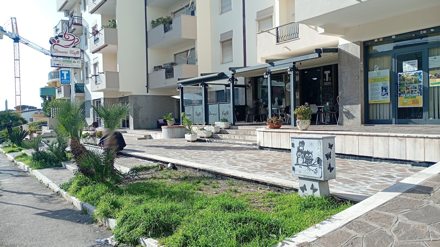 Attivit� commerciale Bar e tabacchi in vendita a Aprilia