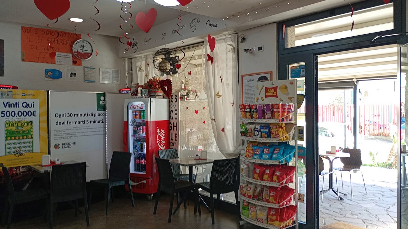 Attivit� commerciale Bar e tabacchi in vendita a Aprilia