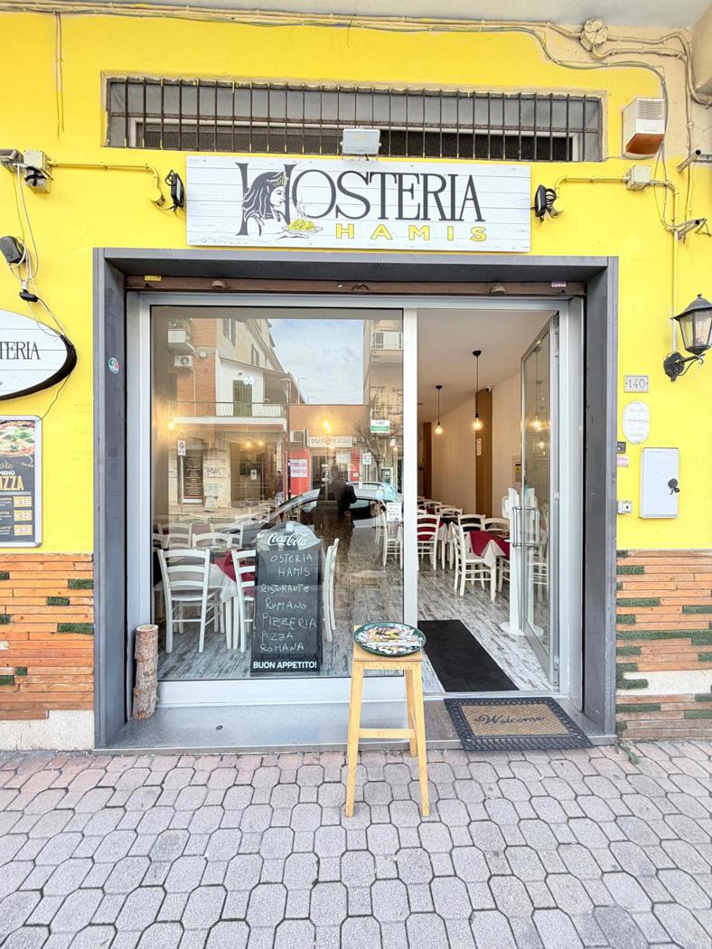 Negozio in vendita a Aprilia