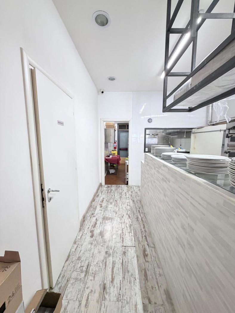 Negozio in vendita a Aprilia