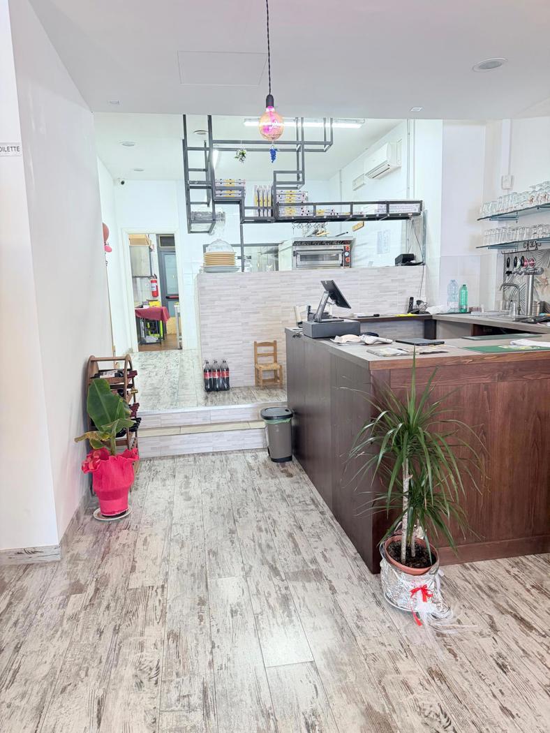 Negozio in vendita a Aprilia