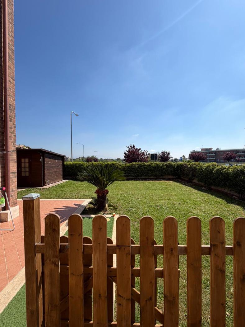 Quadrilocale con giardino a Aprilia