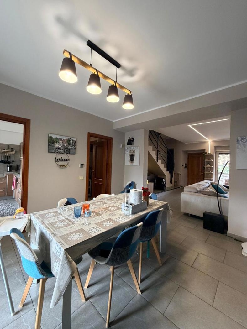 Villa con giardino a Anzio