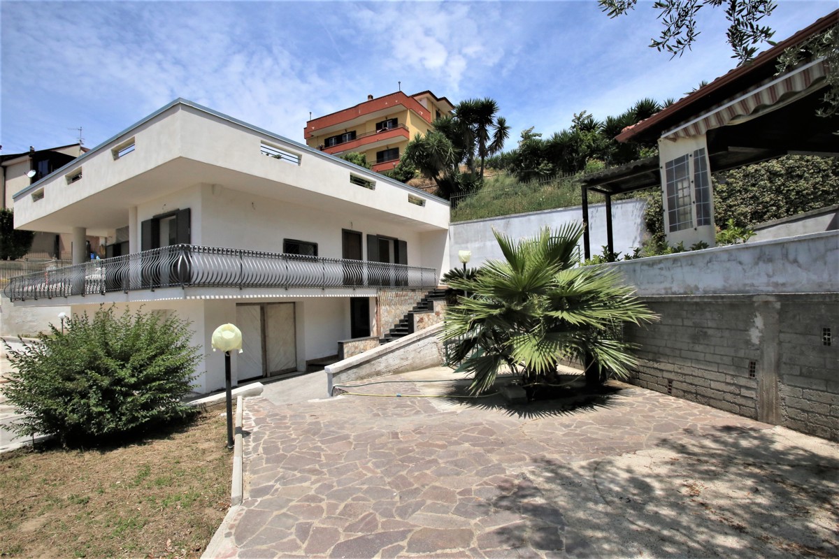 Villa con giardino a Marano di Napoli