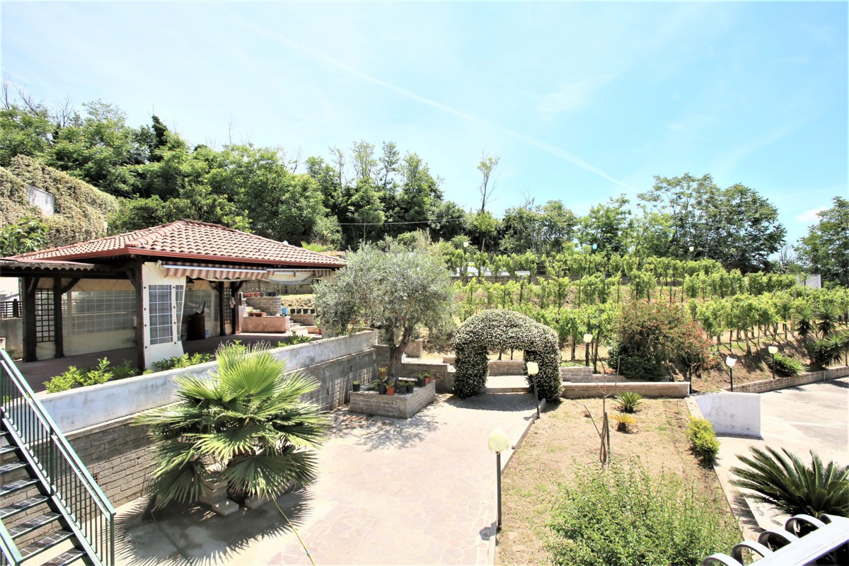 Villa con giardino a Marano di Napoli