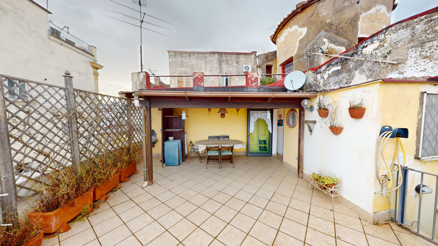 Quadrilocale in vendita a Napoli