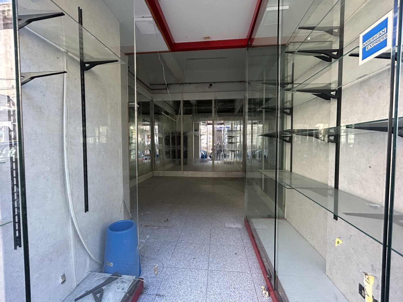 Negozio in affitto a Napoli