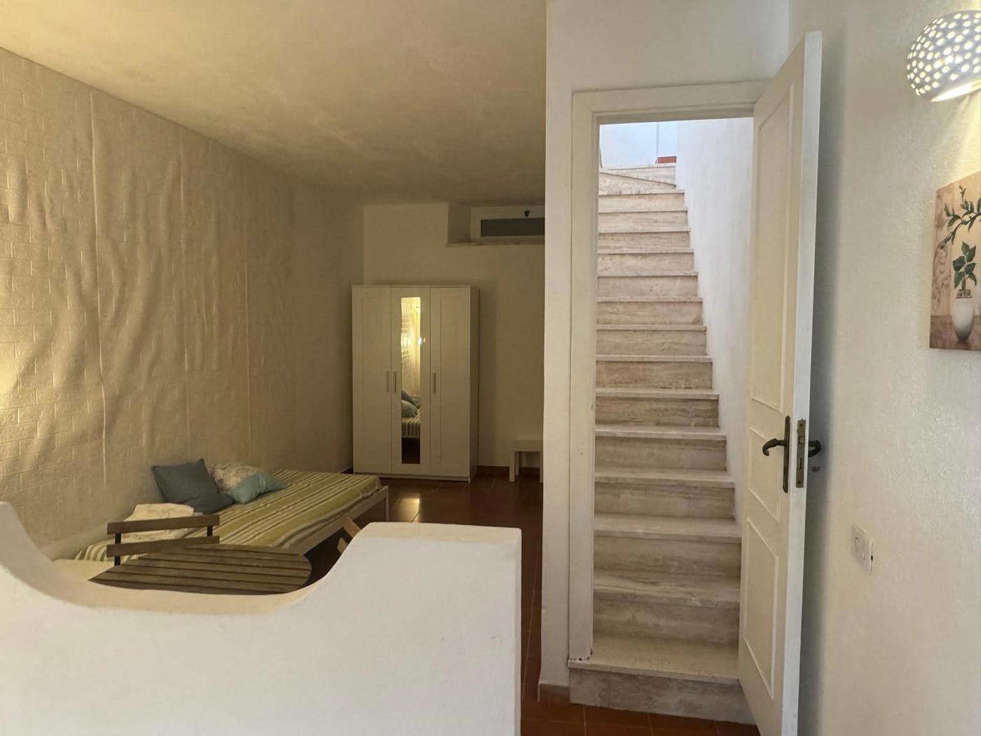 Appartamento con giardino a Serrara Fontana