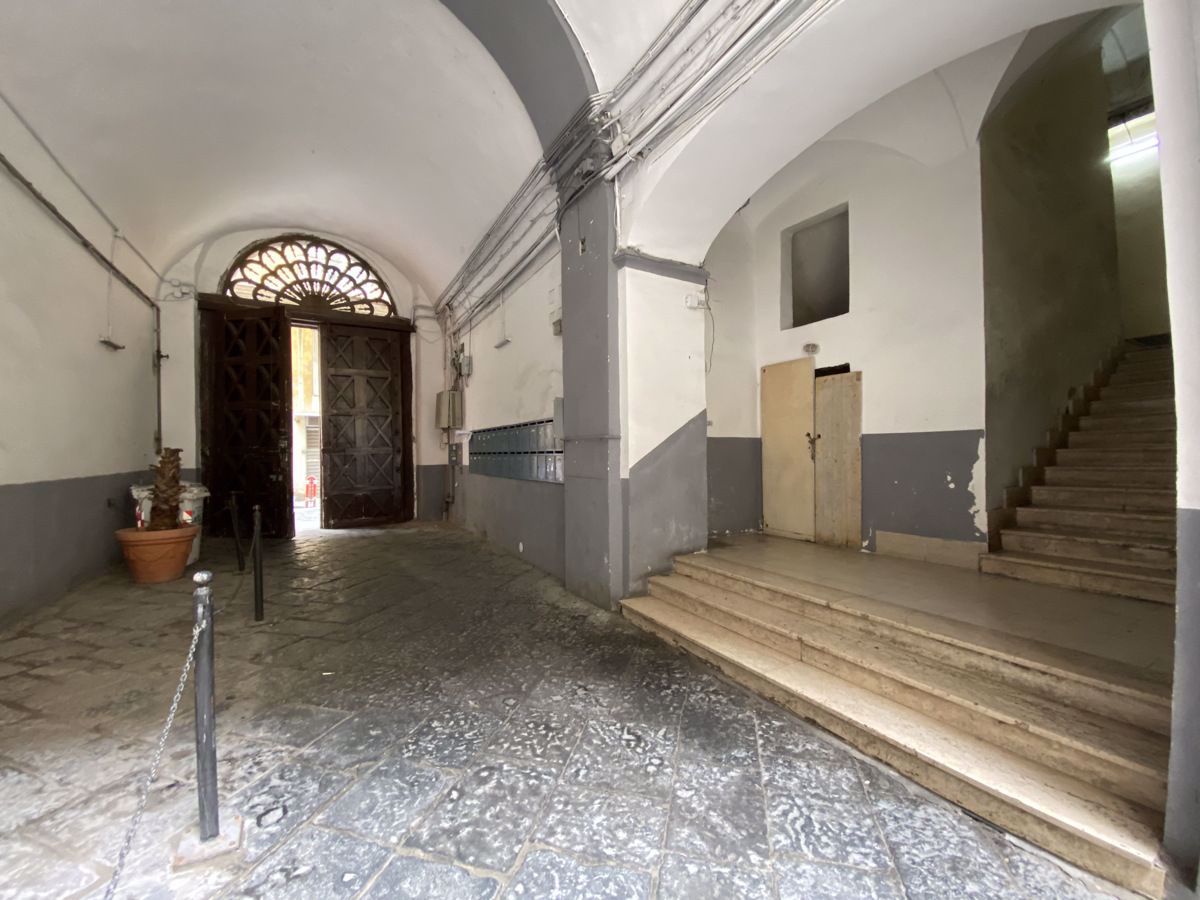 Bilocale ristrutturato a Napoli