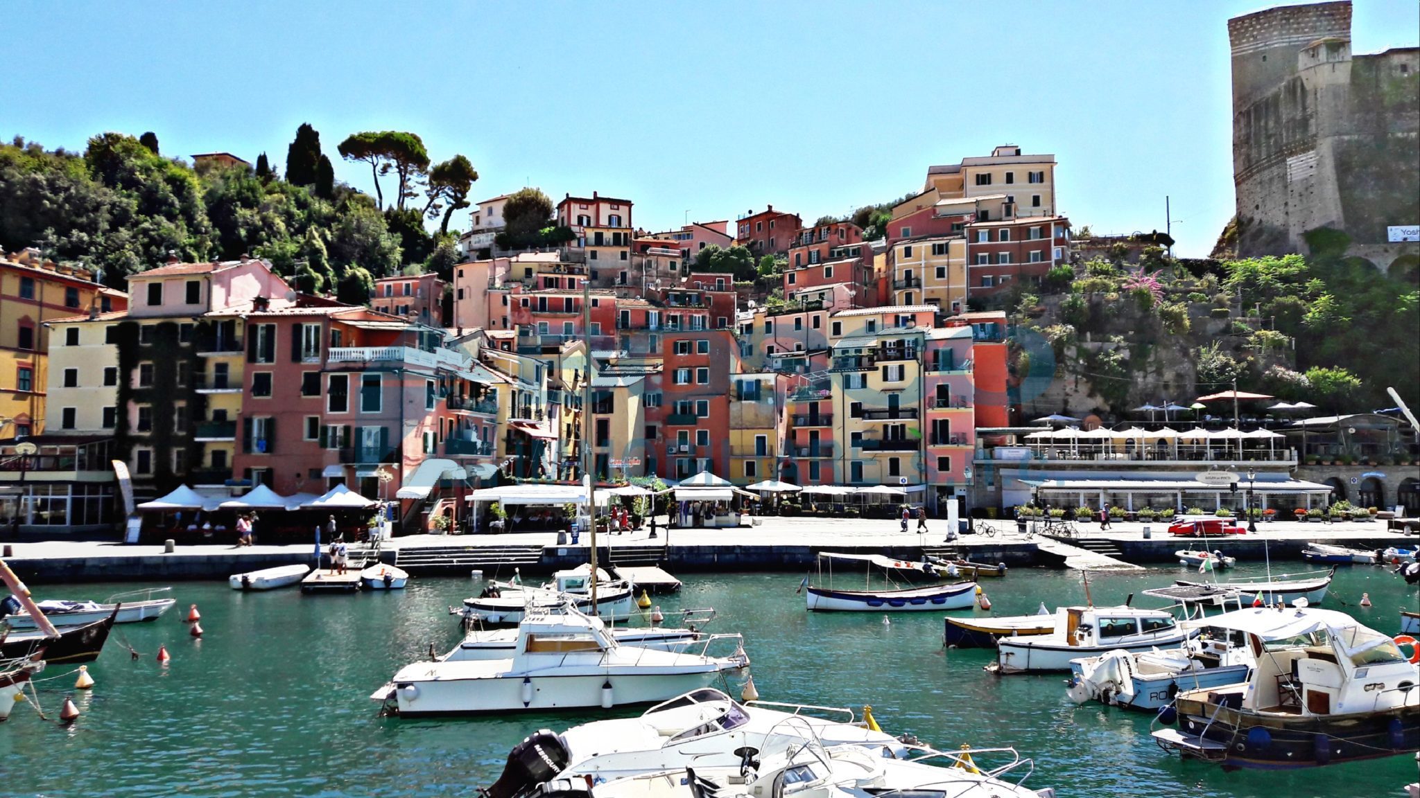 Locale commerciale ristrutturata in calata mazzini 4, Lerici