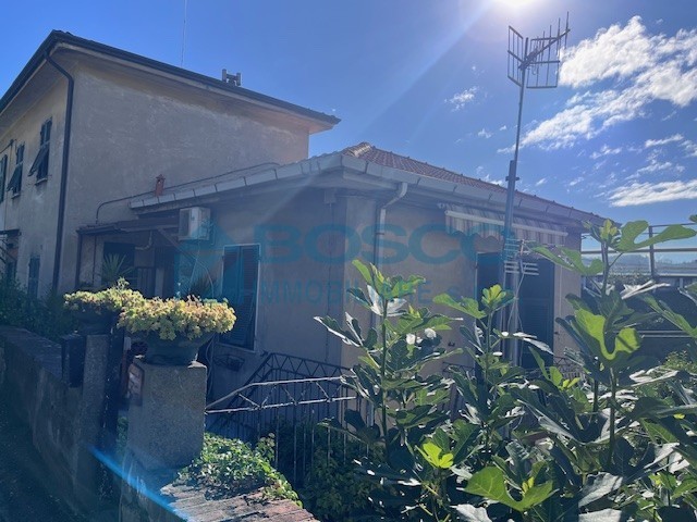 Quadrilocale da ristrutturare in via sarzana 700, La Spezia