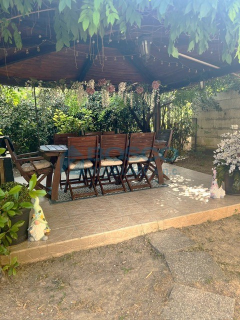 Appartamento con giardino in via gramsci, Sarzana