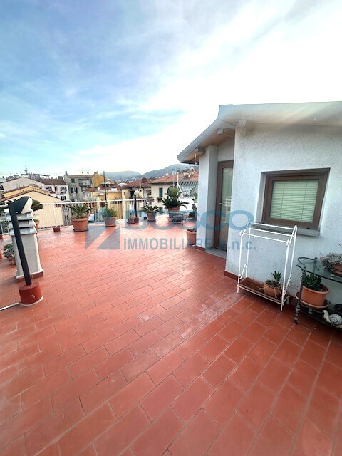 Attico con terrazzo in via agostini oldoini, La Spezia