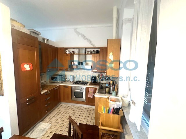 Attico con terrazzo in via agostini oldoini, La Spezia