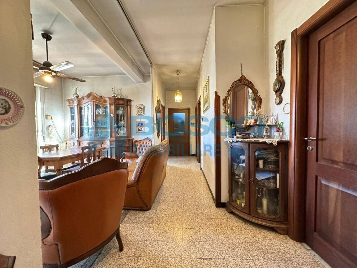 Quadrilocale con terrazzo in via vittorio veneto 259, La Spezia