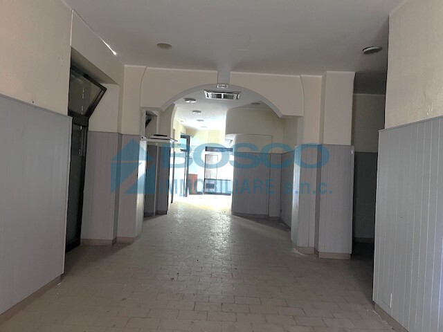 Locale commerciale da ristrutturare in via garibaldi 10, La Spezia