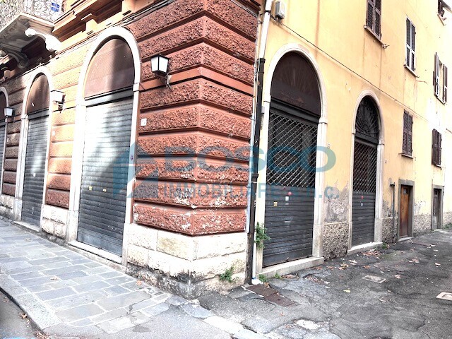 Locale commerciale da ristrutturare in via garibaldi 10, La Spezia