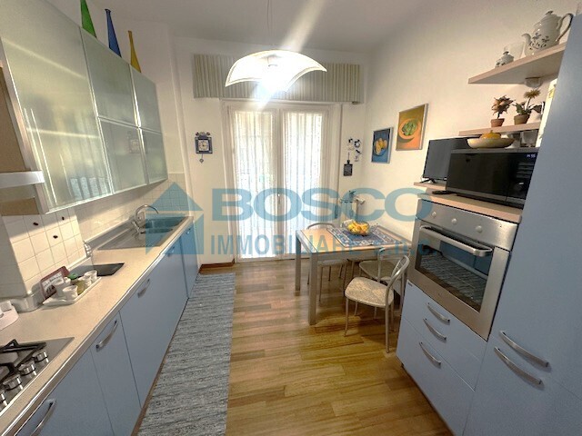 Quadrilocale ristrutturato in via vittorio veneto, La Spezia