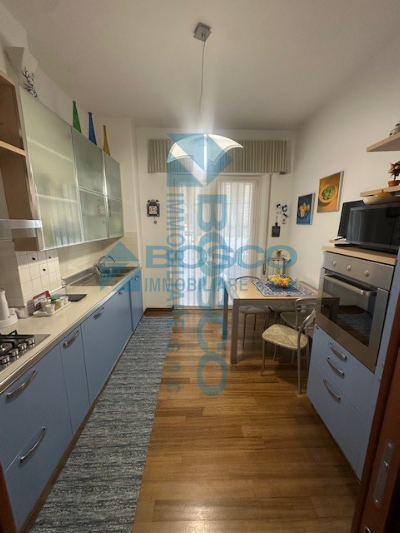 Quadrilocale ristrutturato in via vittorio veneto, La Spezia