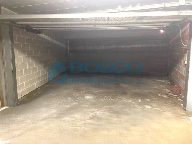 Box/Garage 42mq con box doppio in via giovanni costantini, La Spezia