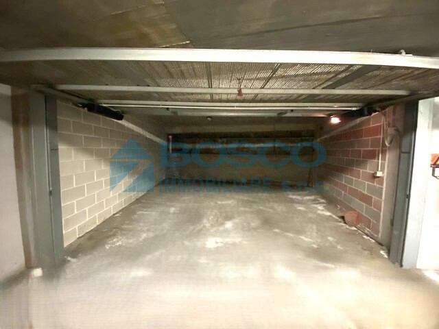 Box/Garage 42mq con box doppio in via giovanni costantini, La Spezia