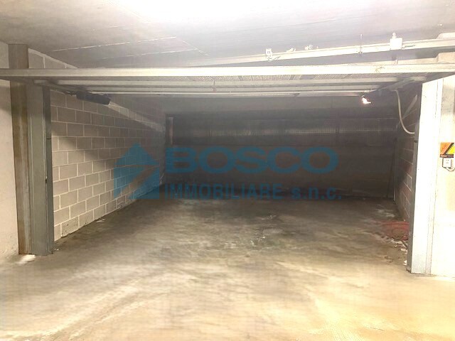 Box/Garage 42mq con box doppio in via giovanni costantini, La Spezia