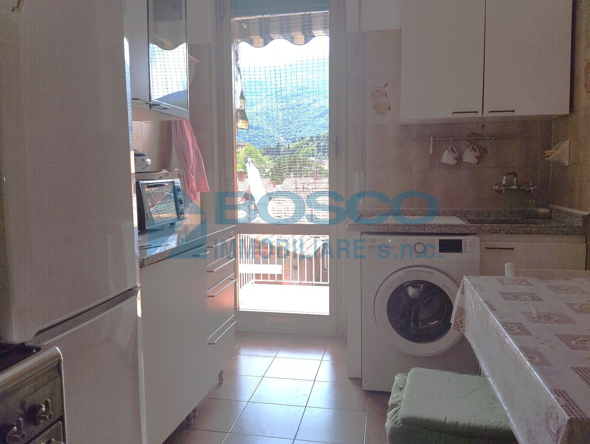 Appartamento con terrazzo in via gaetano donizetti, La Spezia