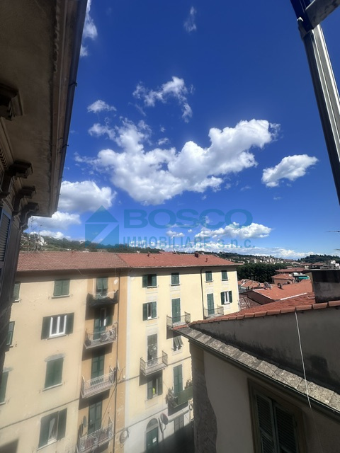 Trilocale ristrutturato in via della ghiara, La Spezia
