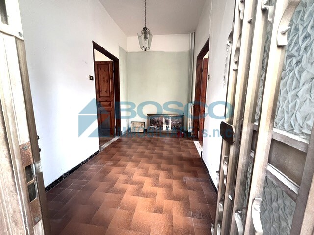 Quadrilocale da ristrutturare in via montalbano, La Spezia