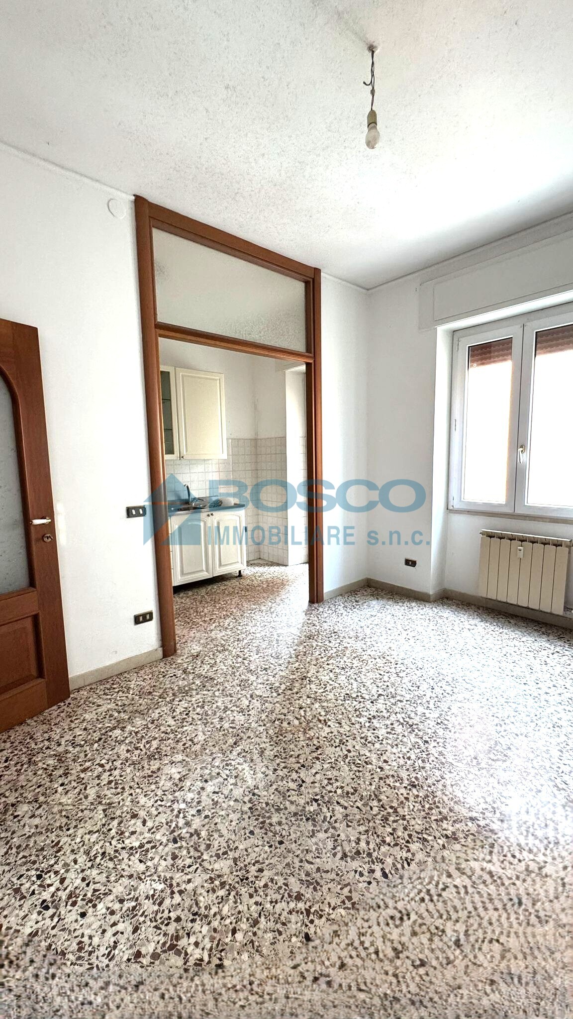 Appartamento da ristrutturare in via vincenzo bellini, La Spezia