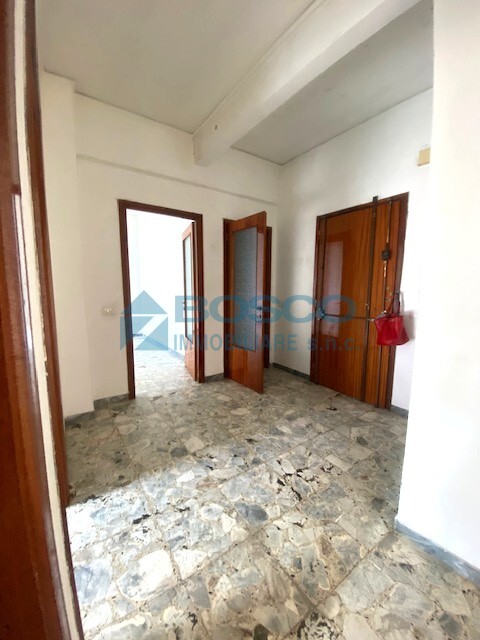 Trilocale con terrazzo in via claudio monteverdi, La Spezia