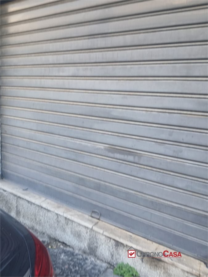 Locale commerciale in vendita a Messina