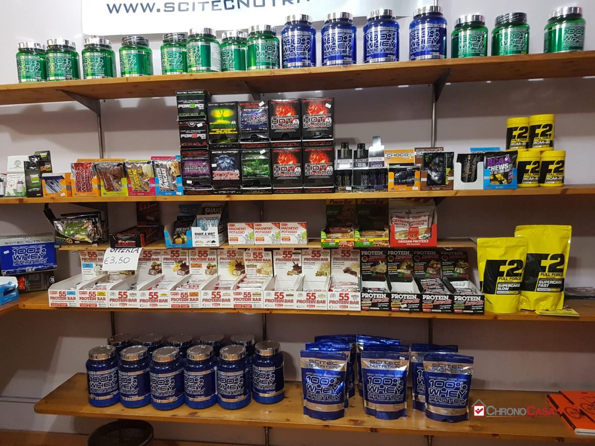 Locale commerciale in vendita a Messina