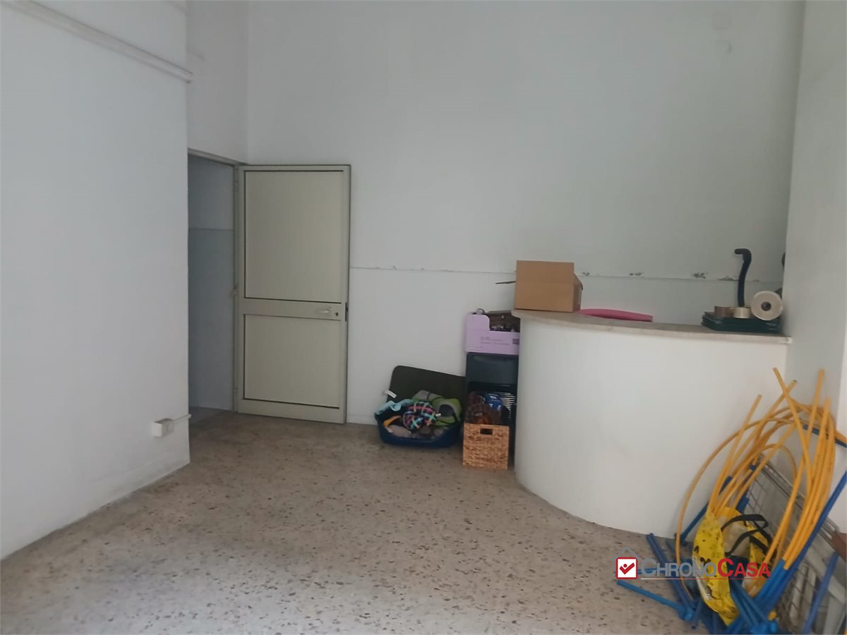 Locale commerciale in vendita a Messina