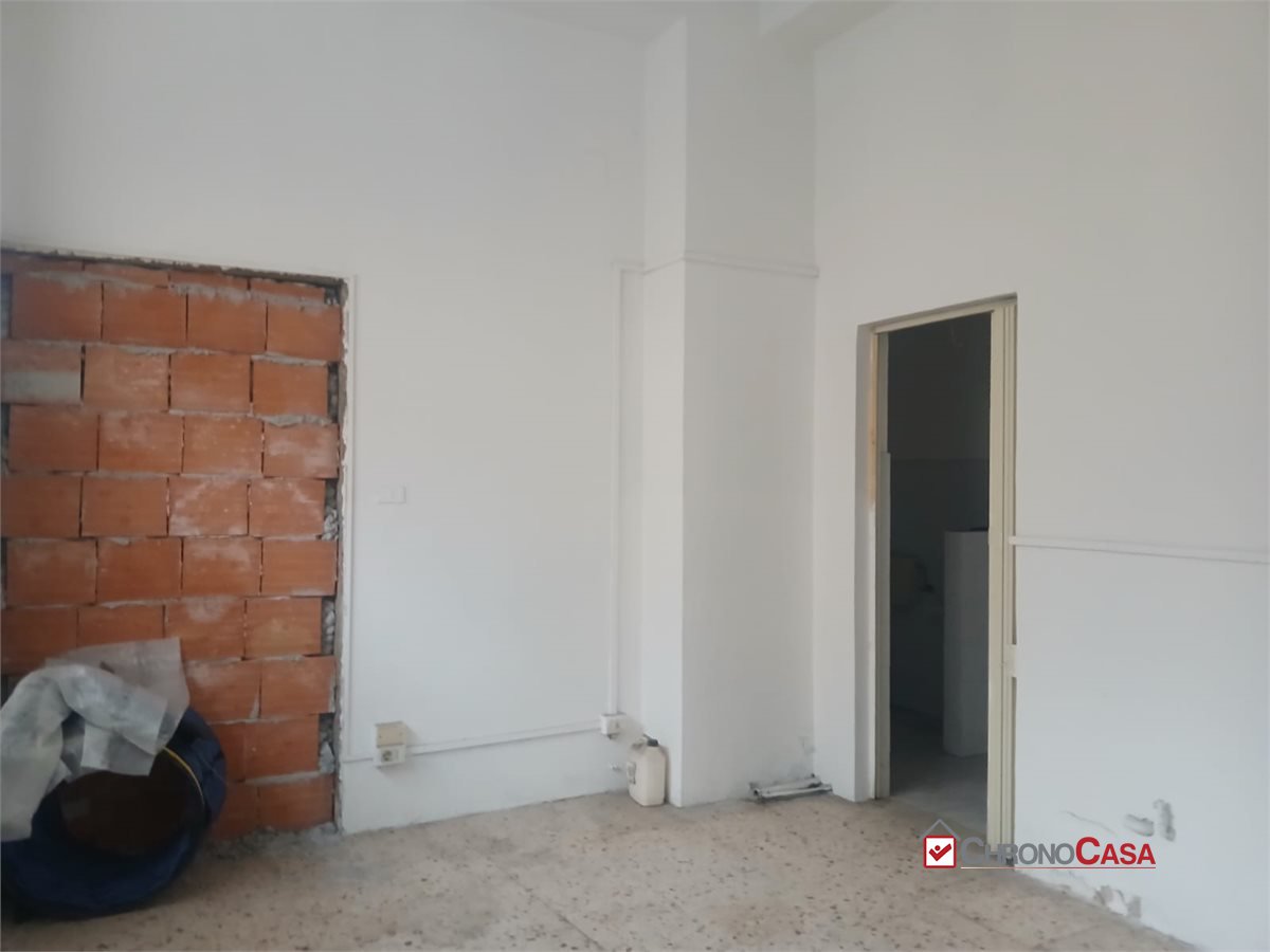 Locale commerciale in vendita a Messina