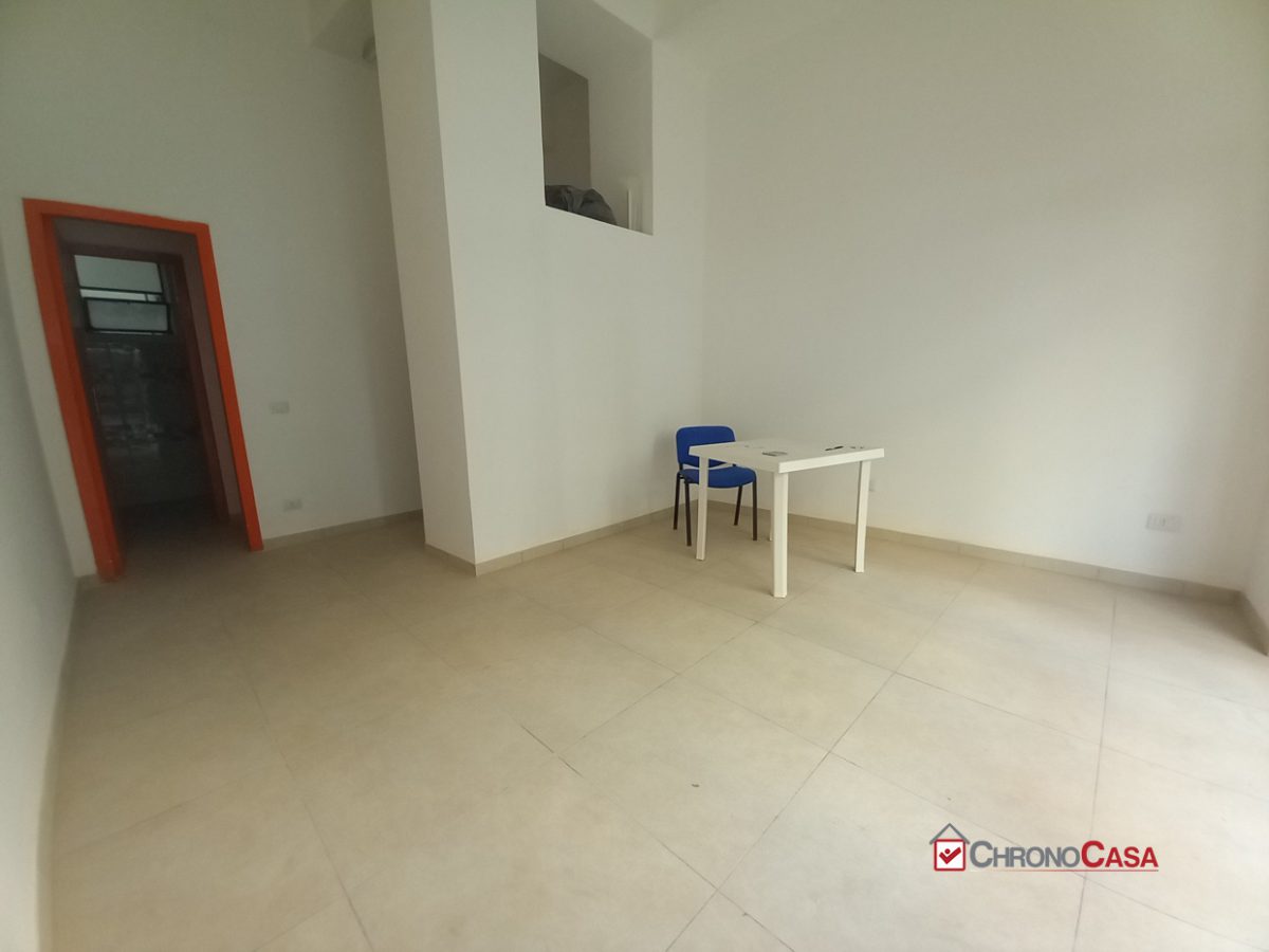 Locale commerciale in affitto a Messina