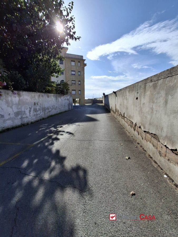 Box/Garage 12mq in affitto a Messina