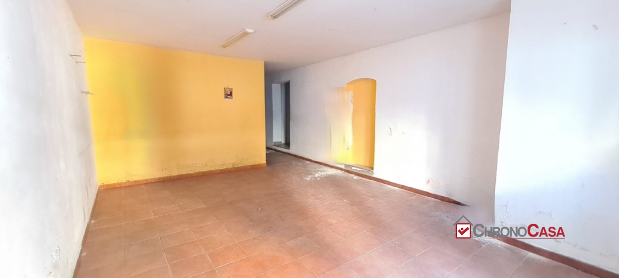 Locale commerciale in affitto a Messina
