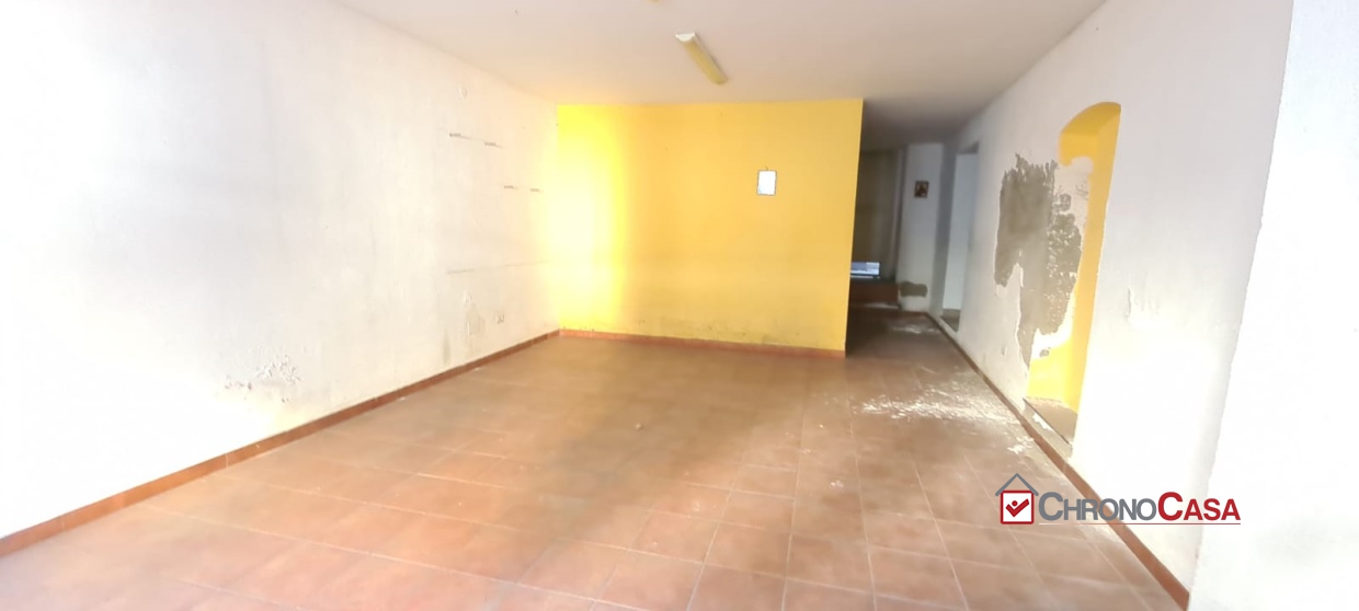 Locale commerciale in affitto a Messina