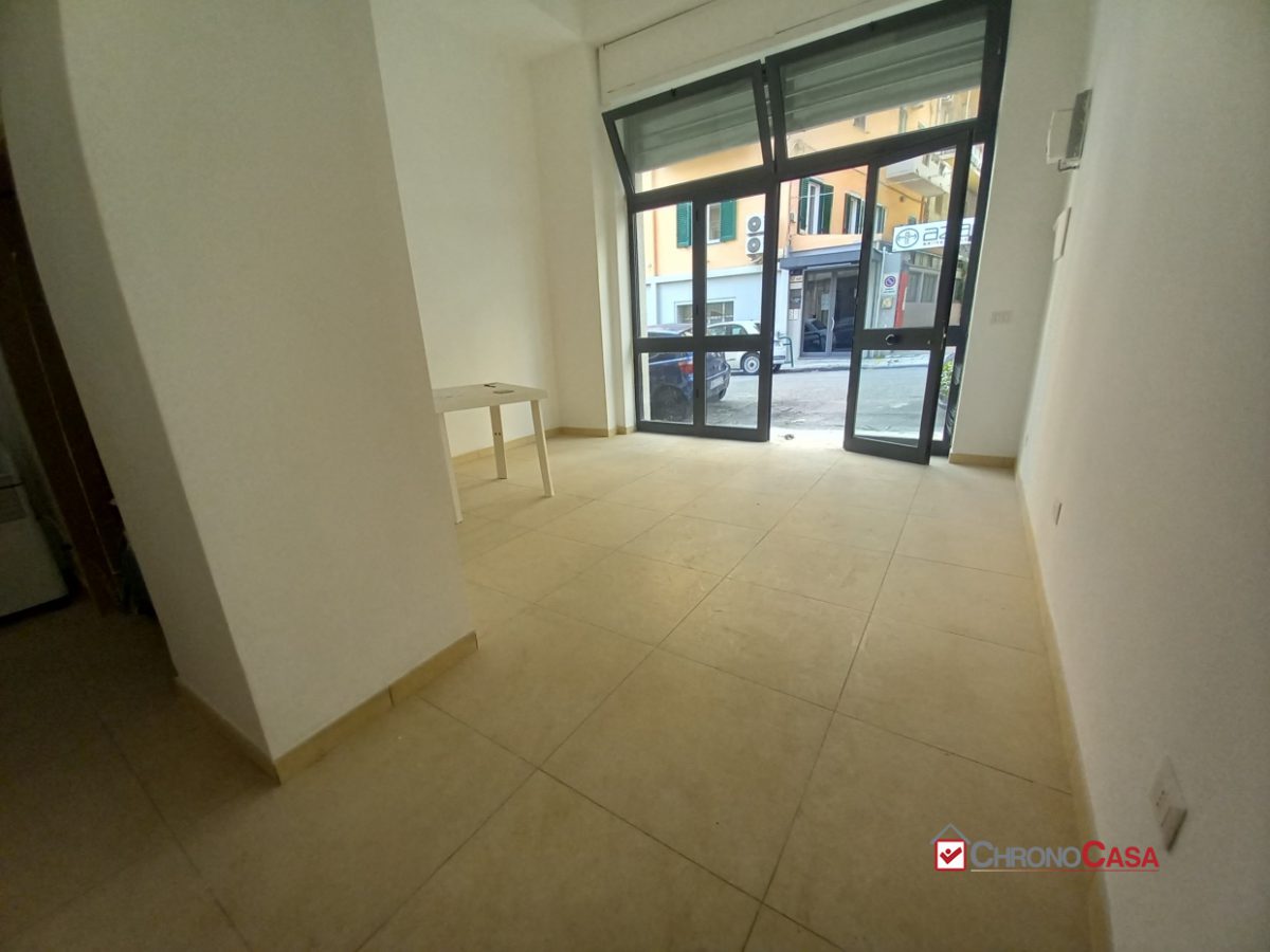 Locale commerciale in affitto a Messina