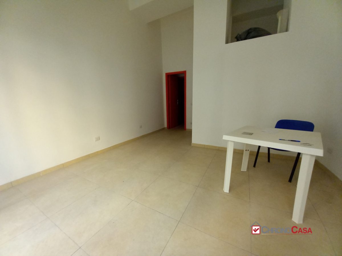 Locale commerciale in affitto a Messina