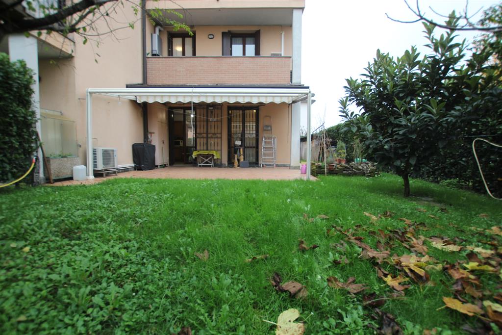 Trilocale con giardino in via borsellino 4, Ornago