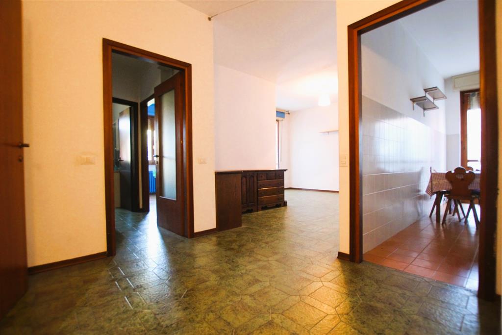 Appartamento con terrazzo in via foscolo 16, Cinisello Balsamo