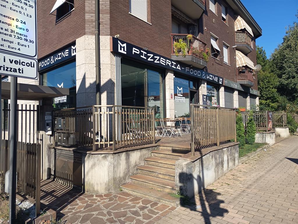 Attivit commerciale con giardino a Senago