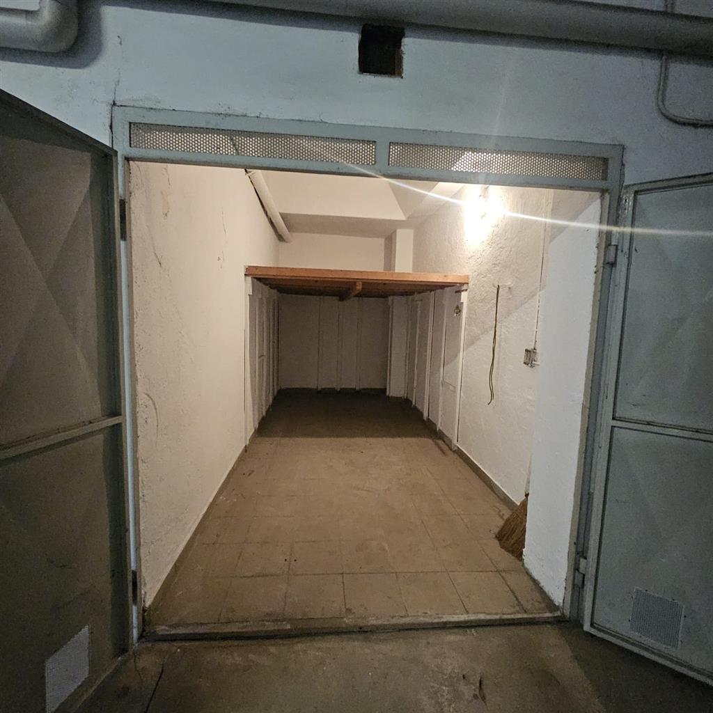 Box/Garage 11mq con box in viale gramsci 307, Sesto San Giovanni