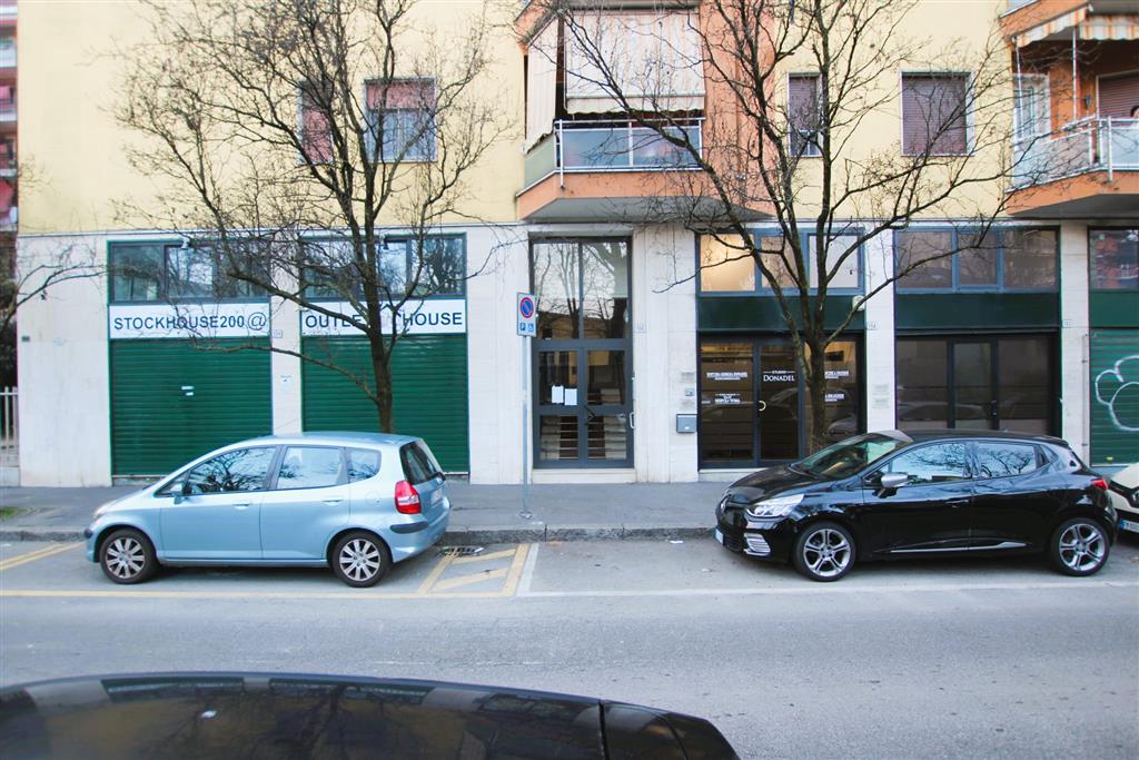 Negozio a basso consumo in via santa giovanna d'arco 196, Sesto San Giovanni