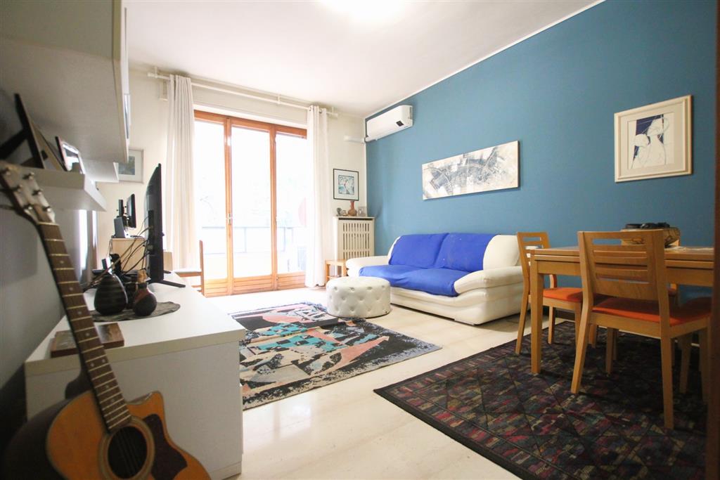 Appartamento con box in via don sturzo 14, Bresso