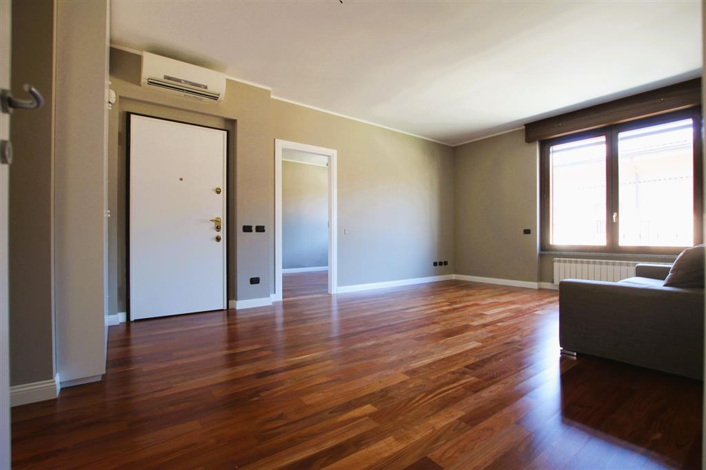 Appartamento con terrazzo in via vespri siciliani 12, Cinisello Balsamo