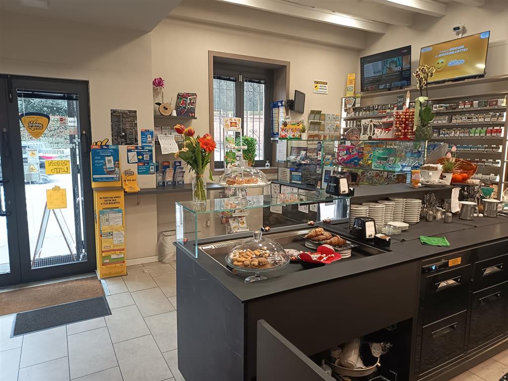 Attivit� commerciale Bar e tabacchi in vendita a Carate Brianza