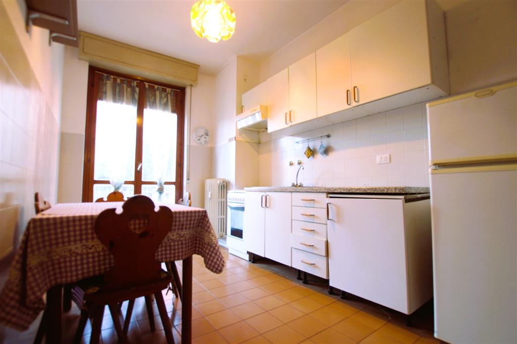 Appartamento con terrazzo in via foscolo 16, Cinisello Balsamo